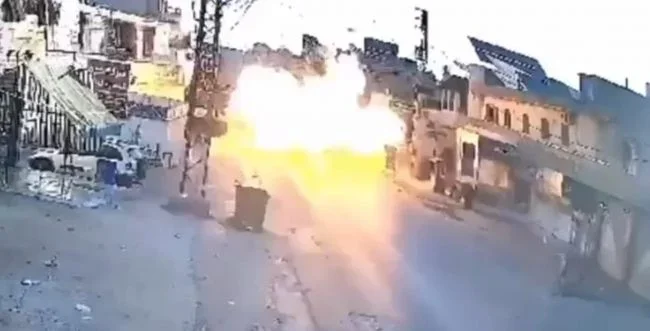 רגע החיסול הבוקר כפי שתועד במצלמות האבטחה. רגע החיסול הבוקר כפי שתועד במצלמות האבטחה.