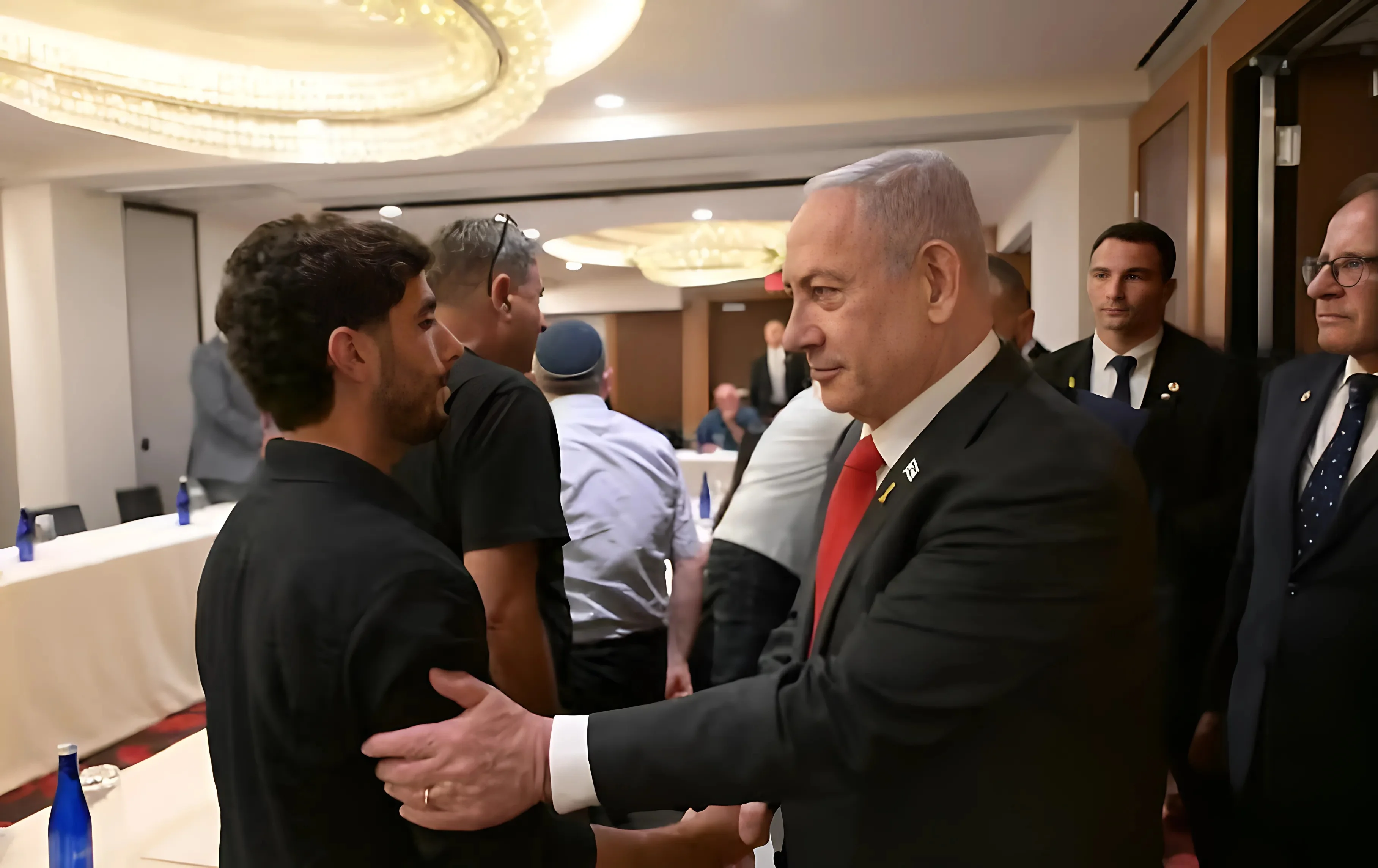 המגעים לעסקת חטופים המגעים לעסקת חטופים