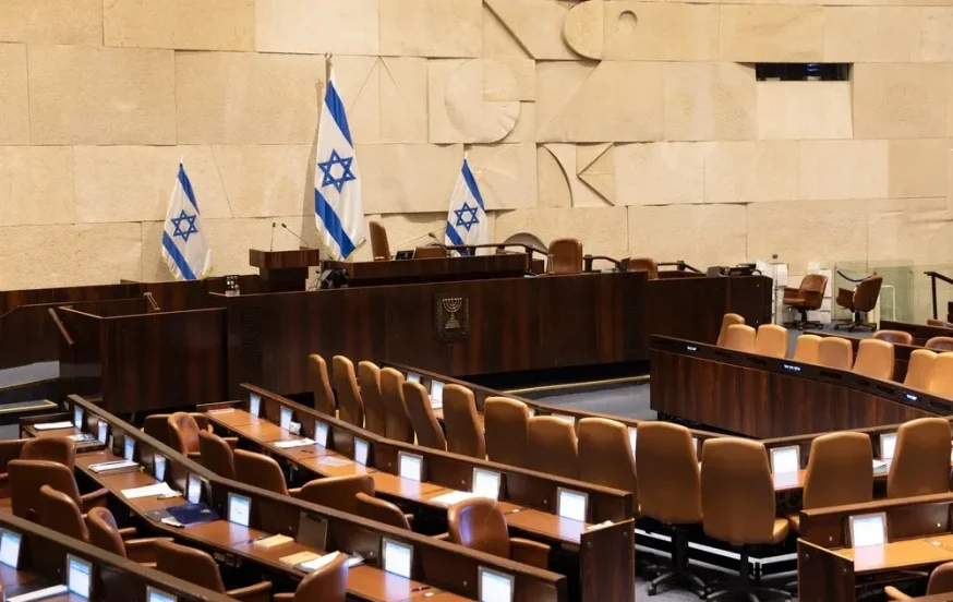 הצלחה חרדית: אושר החוק שיסדיר את השימוש בסלולר כשר הצלחה חרדית: אושר החוק שיסדיר את השימוש בסלולר כשר