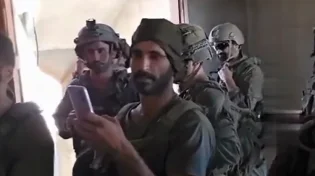 תיעוד מצמרר: הקדיש על החטופים שנמצאו