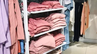 הוראת הרבנים לקיץ: יש להימנע מחנויות עקב לבוש לא צנוע