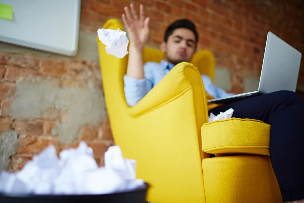 אתם זורקים הבטחות לאוויר?