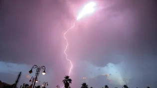 בשיא החום: סופת רעמים טלטלה את סעודיה