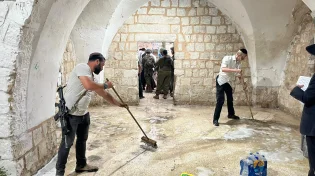 שיפוצים ותחזוקה לילית בקבר יוסף תחת אבטחה כבדה