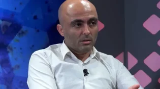 אליהו יוסיאן לחיילת: "למה את מנשקת מזוזה?"