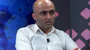 אליהו יוסיאן לחיילת: "למה את מנשקת מזוזה?"