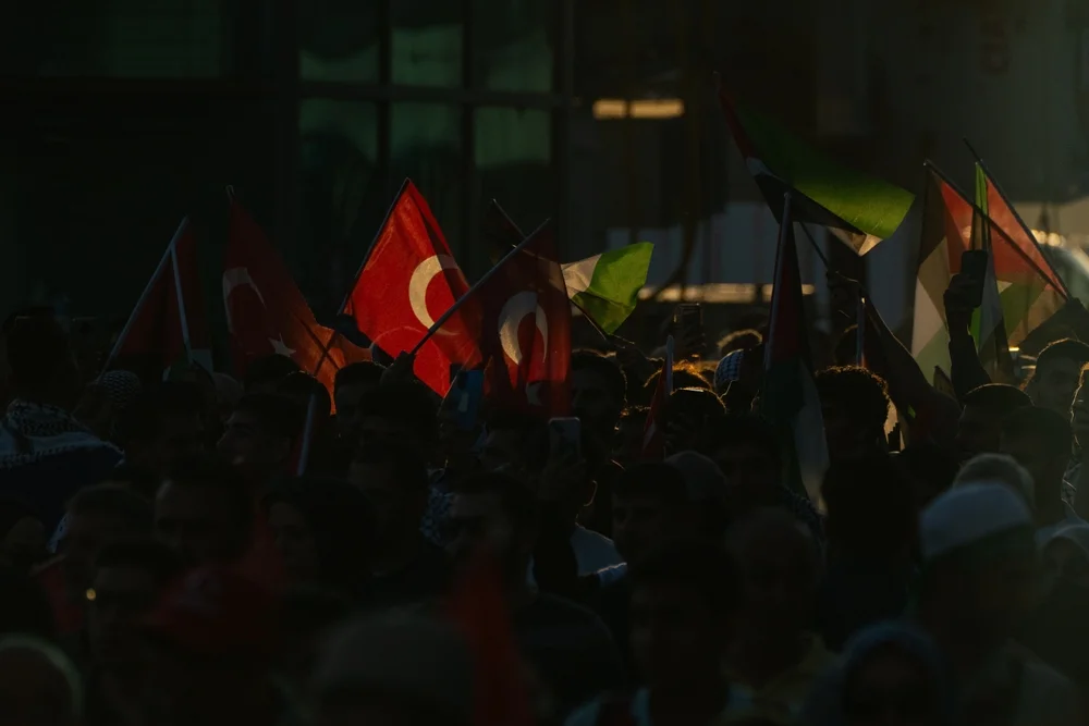 לבנון על סף משבר: המונים בורחים מהמדינה