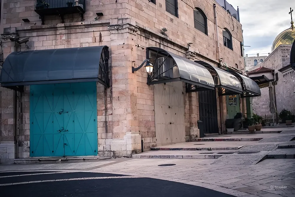 האם החנויות פתוחות בערב תשעה באב?