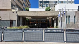בכירי הרבנים בציונות הדתית מתייצבים לצד החרדים 