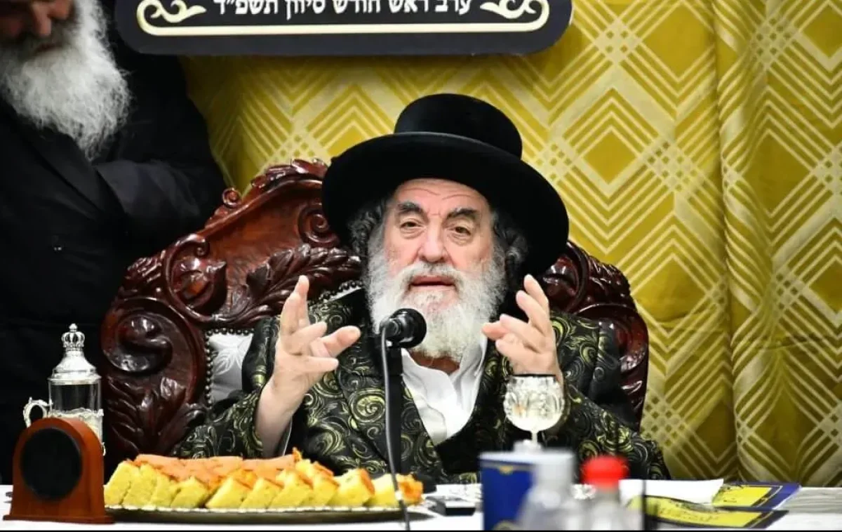 האדמו"ר מויז'ניץ: "אין להתייצב בלשכות הגיוס" האדמו"ר מויז'ניץ: "אין להתייצב בלשכות הגיוס"