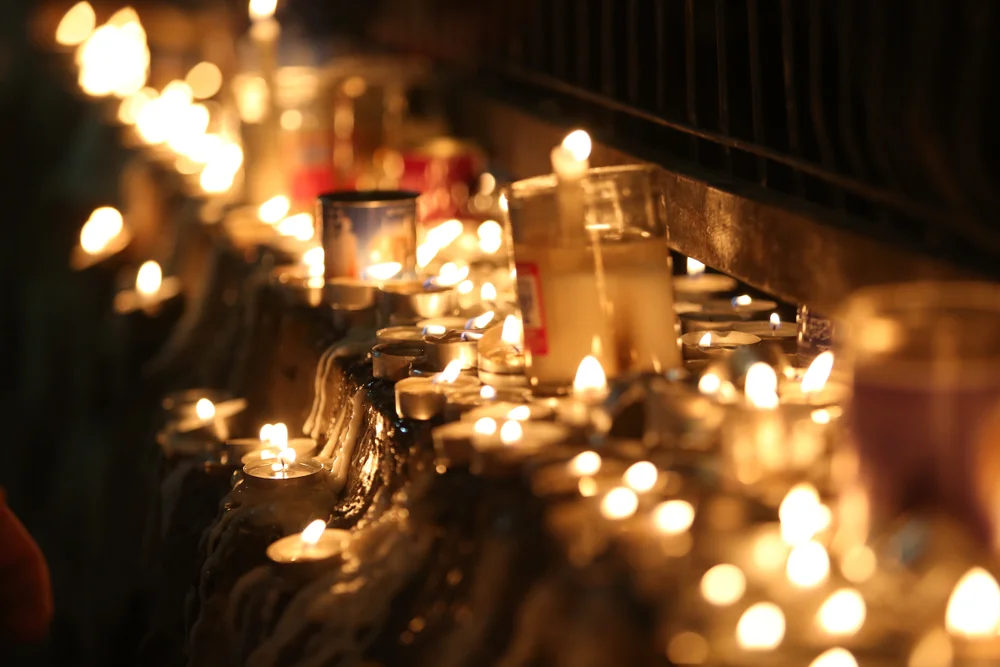 "מי שתעזוב ראשונה": שתי הנשים שהתערבו על עולם הבא "מי שתעזוב ראשונה": שתי הנשים שהתערבו על עולם הבא