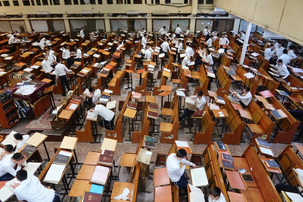 רבה של אלעד בקריאה לבני הישיבות, ללימוד תורה ולהתחזקות בתפילה רבה של אלעד בקריאה לבני הישיבות, ללימוד תורה ולהתחזקות בתפילה