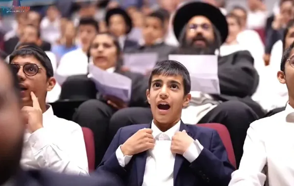 'תן לי תפילה' - שירת ההמונים של בחורי יבנה 'תן לי תפילה' - שירת ההמונים של בחורי יבנה