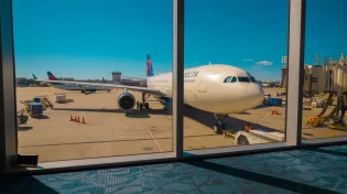 מאות ישראלים תקועים בגאורגיה לאחר תקלה טכנית במטוס