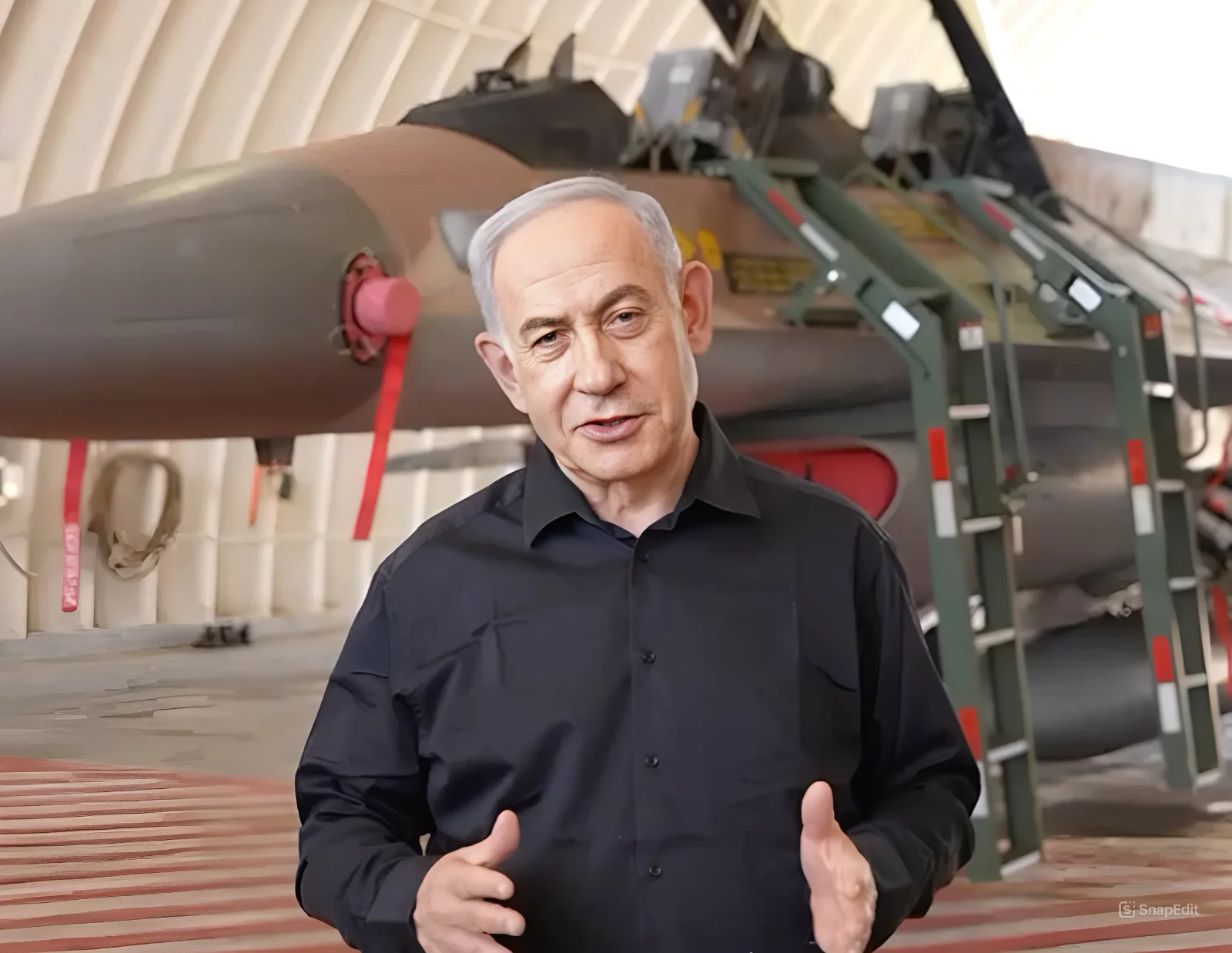 נתניהו בביקור בבסיס חיל האוויר