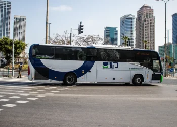 כתב אישום חמור נגד נהג אוטובוס שתקף נוסע חרדי