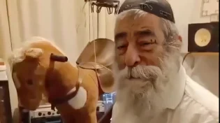 "להחליף את הסוסים" אריאל זילבר בשיר מחאה