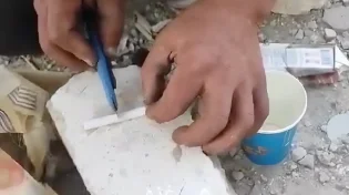 תיעוד מעזה: כל סיגריה שווה הון