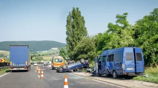 בדרך לציונו של רבי ישעיה: חסידים נפצעו קשה בתאונה