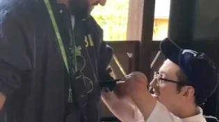 אין מרגש מזה: הבחור שכרתו את רגליו לא מוותר