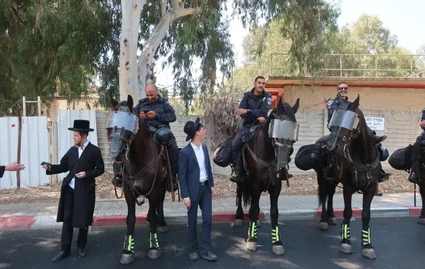 הרב הבכיר בגור מכחיש בתוקף דיווחים על מו"מ לגיוס הרב הבכיר בגור מכחיש בתוקף דיווחים על מו"מ לגיוס