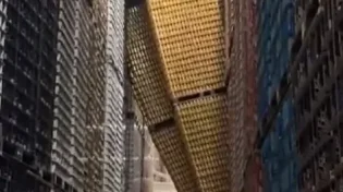טעות באחסון גרם למפולת פחיות&nbsp;