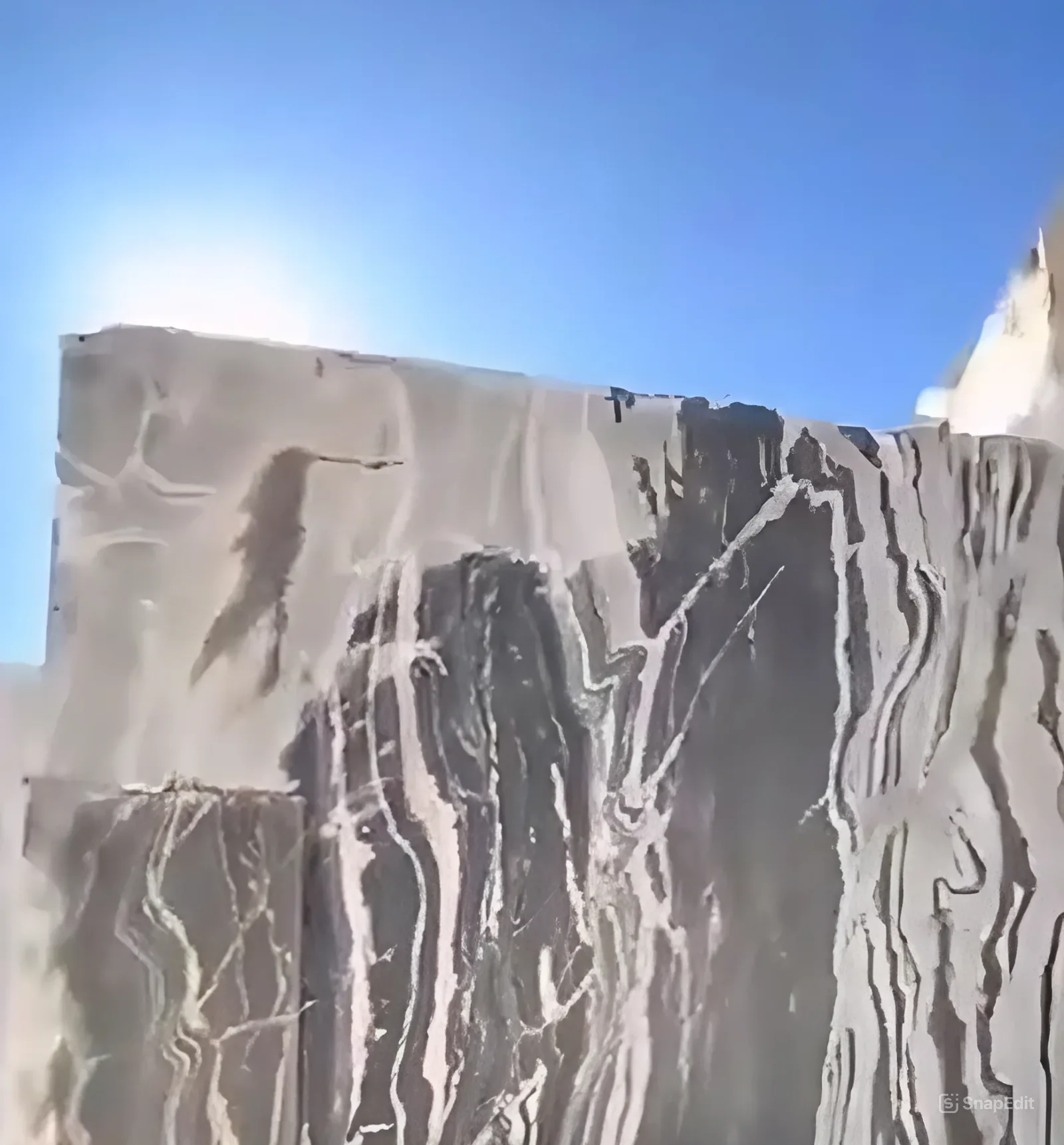 חציבת אבן שיש טבעית ממחצבות ברחבי העולם 