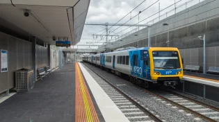 התקפה אנטישמית מזעזעת בתחנת רכבת במלבורן
