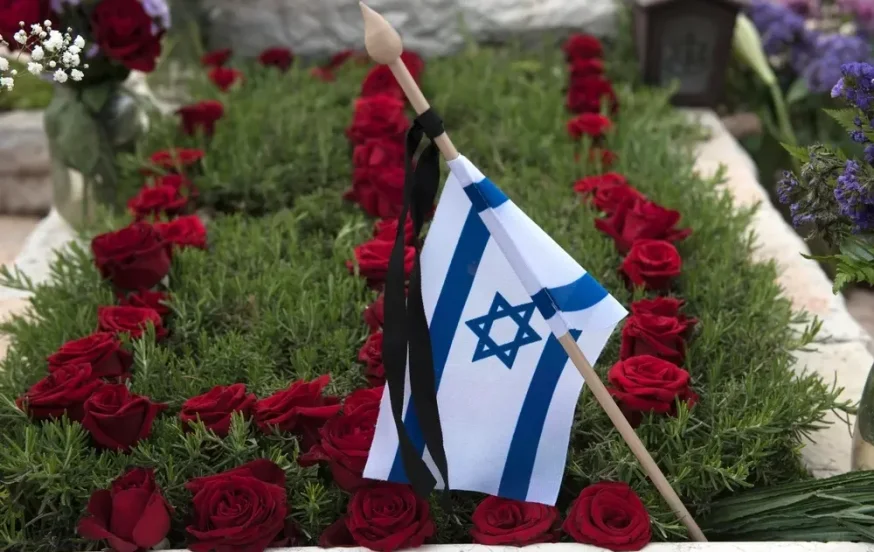 תקדים: 52 משפחות ביקשו להוסיף למצבת בנם את הי"ד