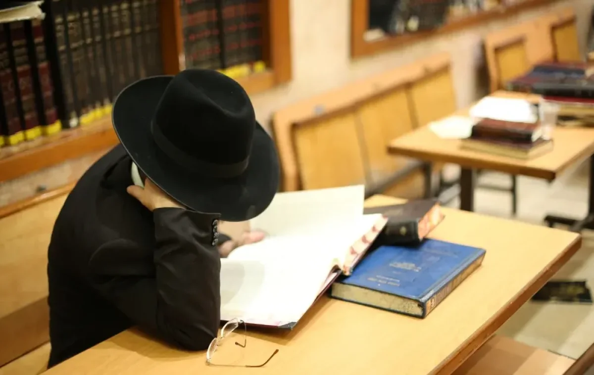 מי נקרא בזמננו צדיק שכדאי לקבל ממנו ברכה? הרב יהונתן ענבה משיב על השאלה מי נקרא בזמננו צדיק שכדאי לקבל ממנו ברכה? הרב יהונתן ענבה משיב על השאלה