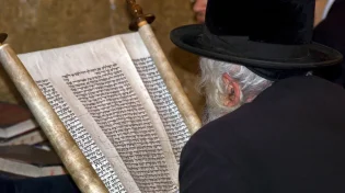 איזו מצווה הופכת את האדם לצדיק?