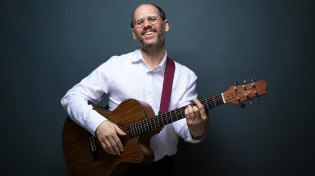 הסינגל החדש של רזאל - "איש תחת גפנו" 