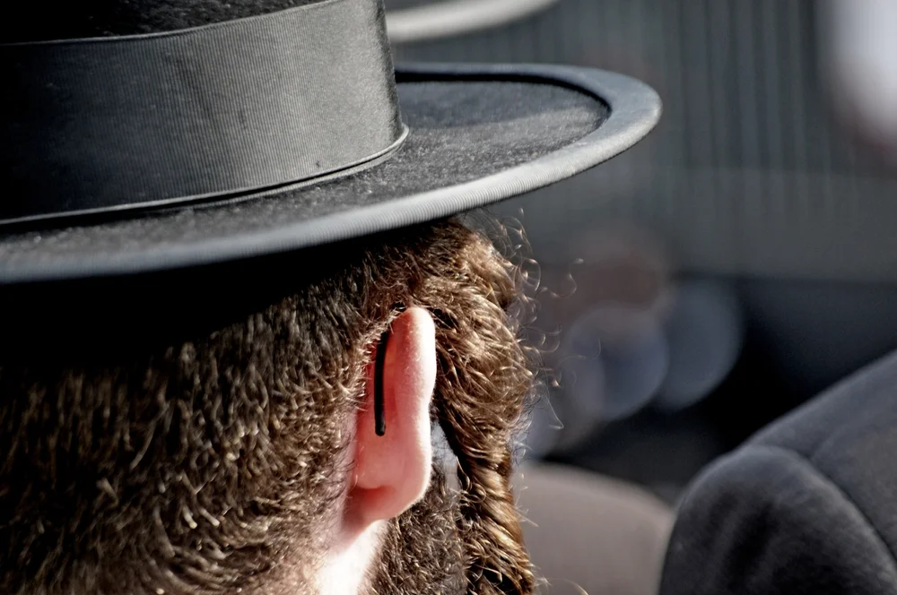 האם רב חייב להיות נשוי?