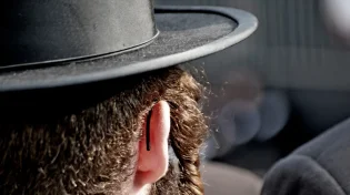 האם רב חייב להיות נשוי?