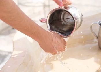 מהי הסיבה שמברכים על נטילת ידיים לפני אכילת לחם?