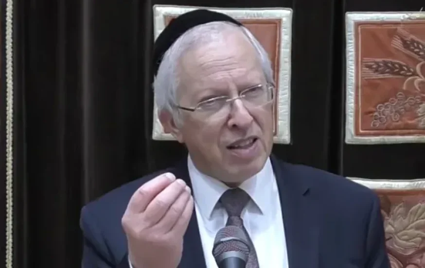 הרב נויגרשל משבח את בחורי הישיבות על סירובם להתגייס הרב נויגרשל משבח את בחורי הישיבות על סירובם להתגייס