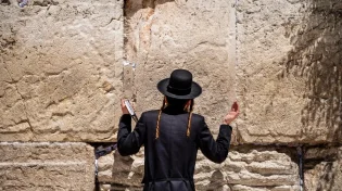 מה אמר הרמב"ם על מי שעובד את השם מתוך פחד?