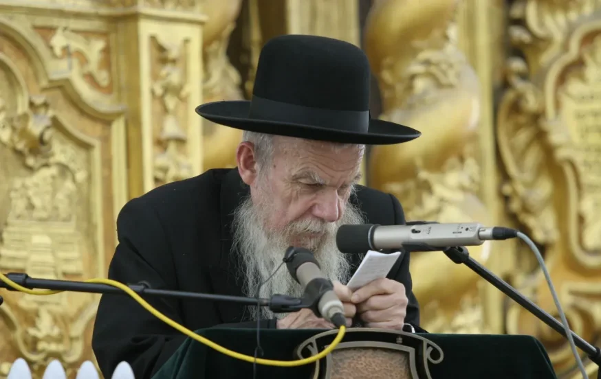 כיבוד אב ואם - מעבר למעשים: משנתו של מרן הגרי"ג אדלשטיין זצ"ל כיבוד אב ואם - מעבר למעשים: משנתו של מרן הגרי"ג אדלשטיין זצ"ל