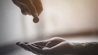  מה הקשר בין תשובה, תפילה וצדקה בעשרת ימי תשובה?