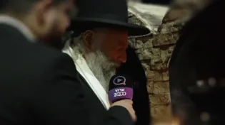 נכד הבבא סאלי בהדלקת נר מיוחדת: "ישועות גדולות לכולם"