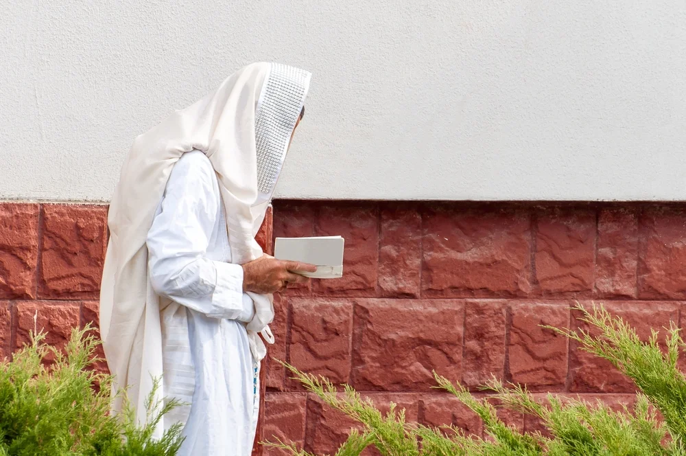 איך לבקש סליחה מהקדוש ברוך הוא? הרב יהונתן ענבה משיב על השאלה