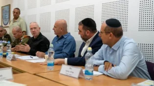 השר גלנט: "השלב הבא במלחמה נגד חיזבאללה יתחיל בקרוב"