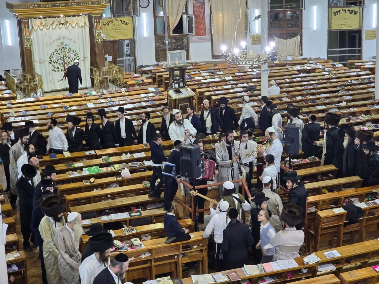 מעל 40,000 חגגו את ראש השנה באומן למרות המלחמה מעל 40,000 חגגו את ראש השנה באומן למרות המלחמה