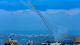 האדמו"רים מבעלז ומצאנז נשארים בארץ: "לנפוש כשנלחמים?"