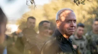 שר הביטחון גלנט מבקר בבסיס נבטים לאחר התקפת איראן