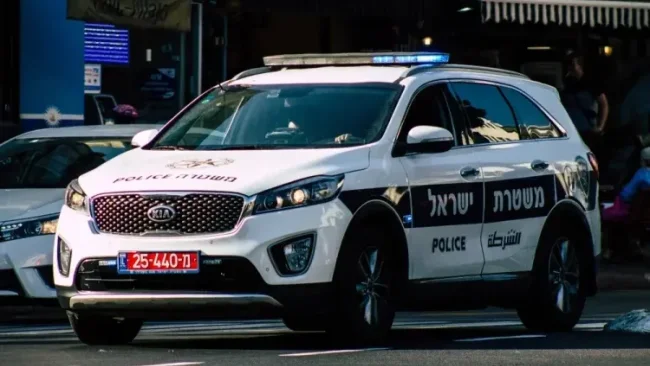 נגרר על ידי המשטרה: "למה ה' עושה לי את זה?"