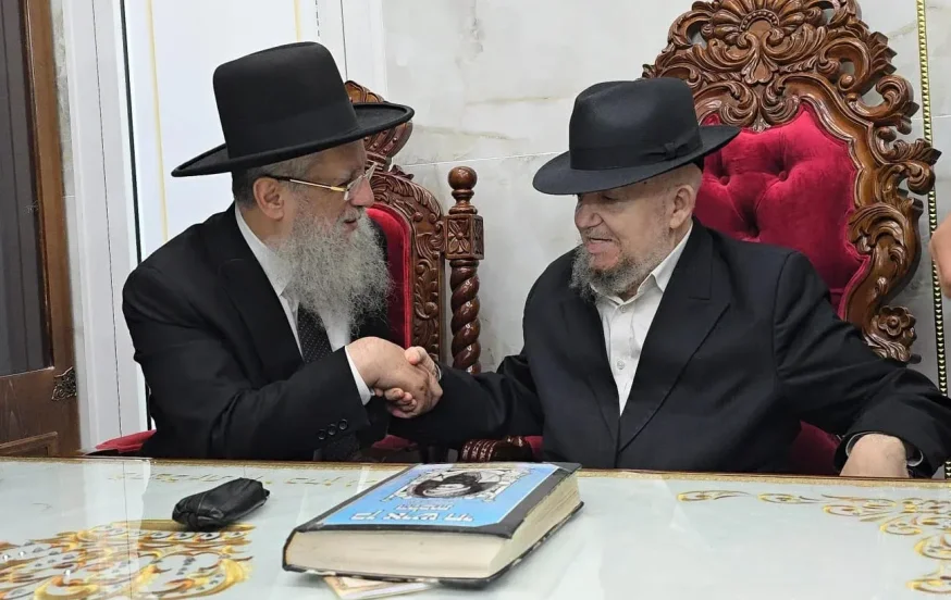 הראשון לציון הנבחר ביקר את הגר"מ מאזוז: "אני שליח של הרב" הראשון לציון הנבחר ביקר את הגר"מ מאזוז: "אני שליח של הרב"