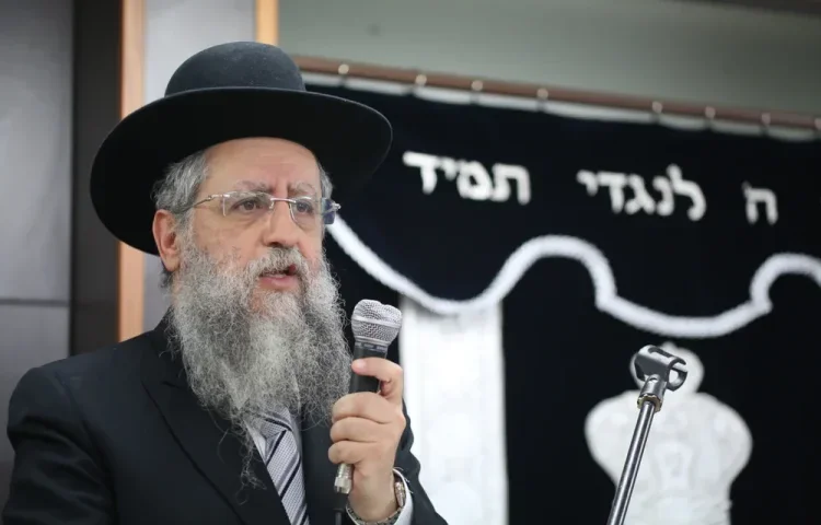 הראשל"צ ביקש סליחה מהחטופים הראשל"צ ביקש סליחה מהחטופים