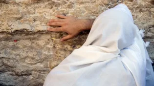 האם יש סגולה בהזכרת שמות ההורים לשם ברכה והצלחה?