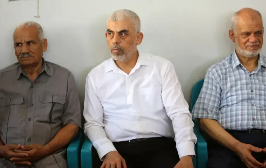 צה"ל מאיים בחיסול מנהיג חמאס סינוואר ומזהיר את תושבי עזה צה"ל מאיים בחיסול מנהיג חמאס סינוואר ומזהיר את תושבי עזה